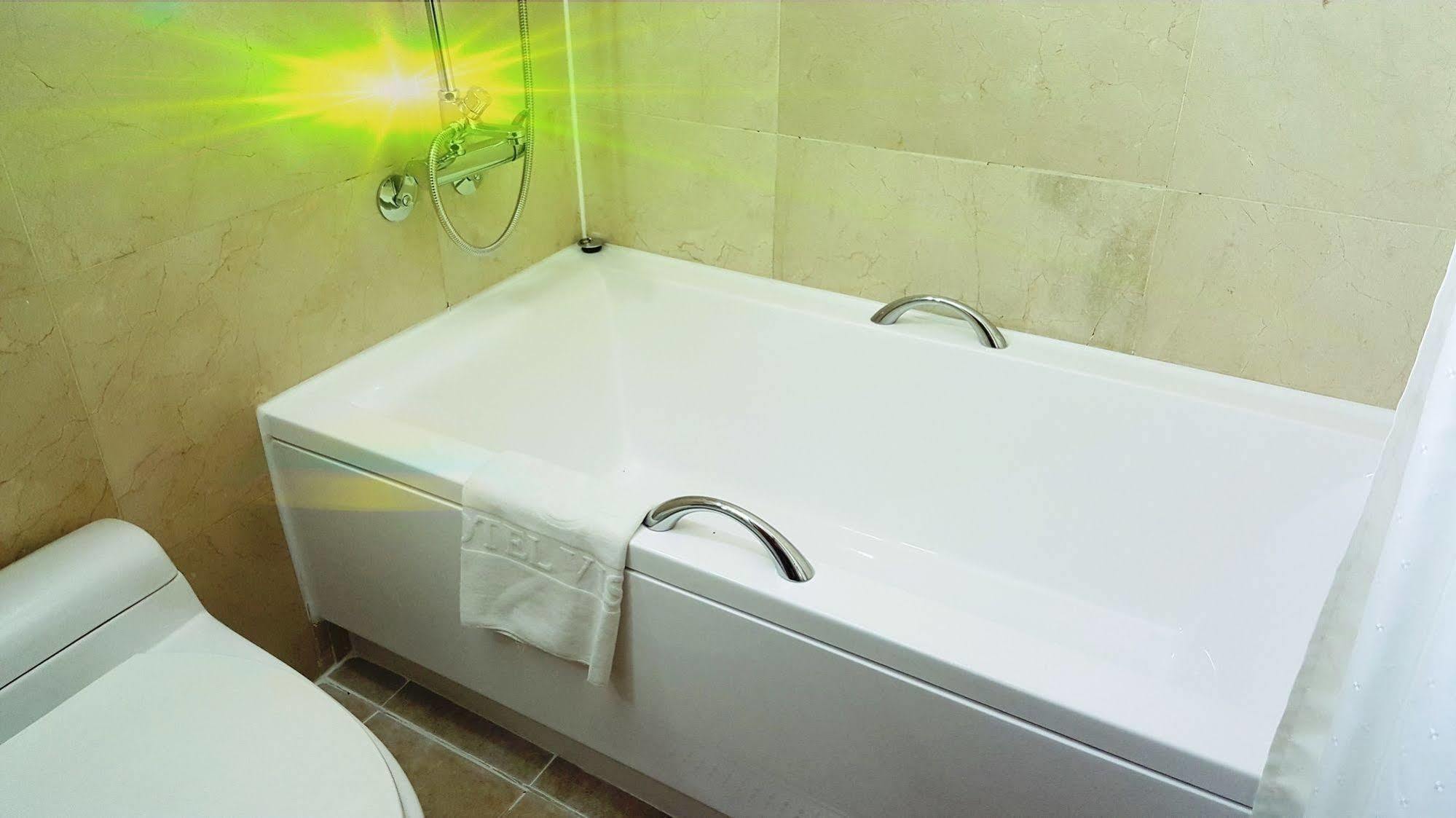 Vision Hotel 2*