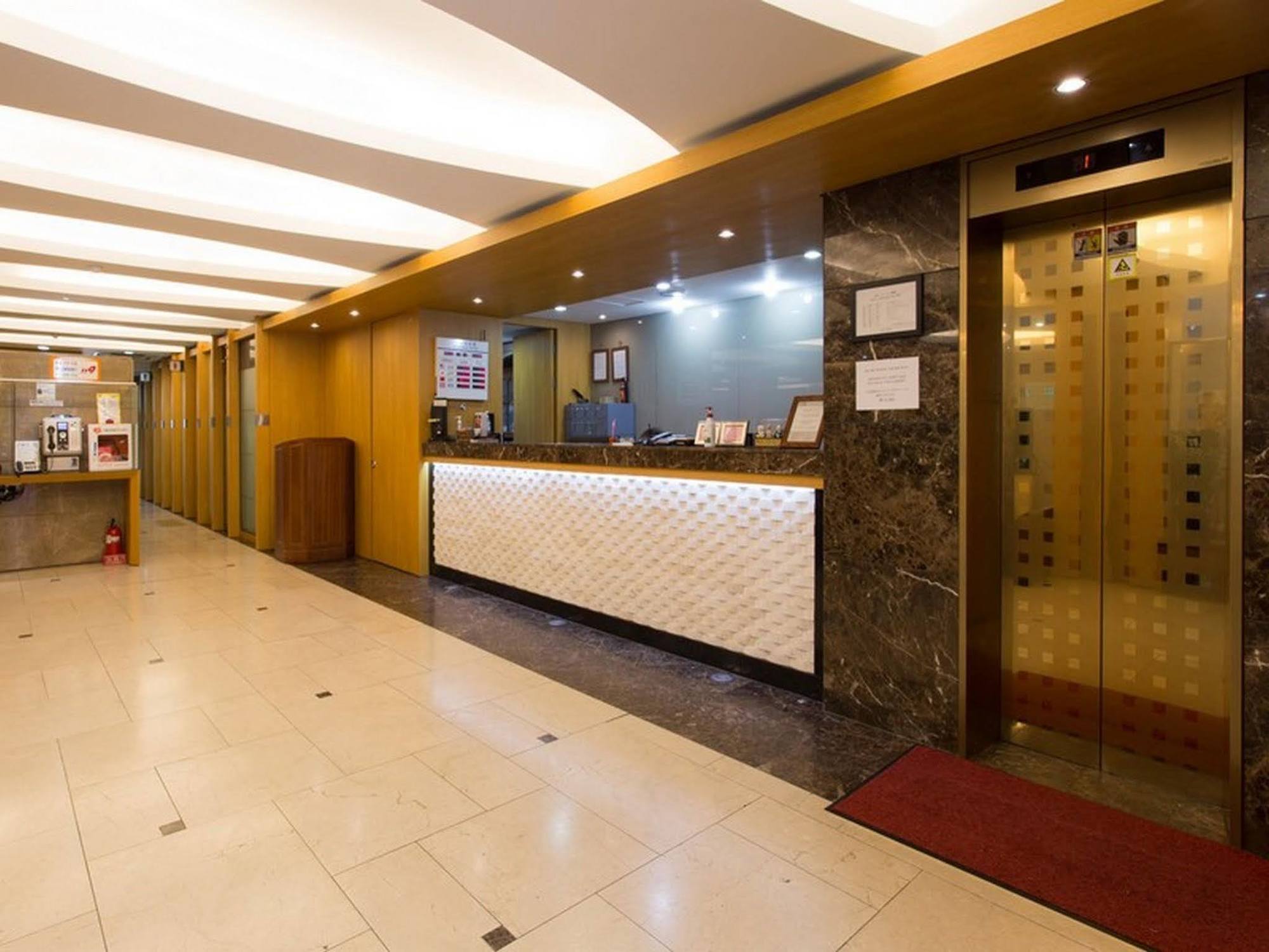 Hotel Vision 2*